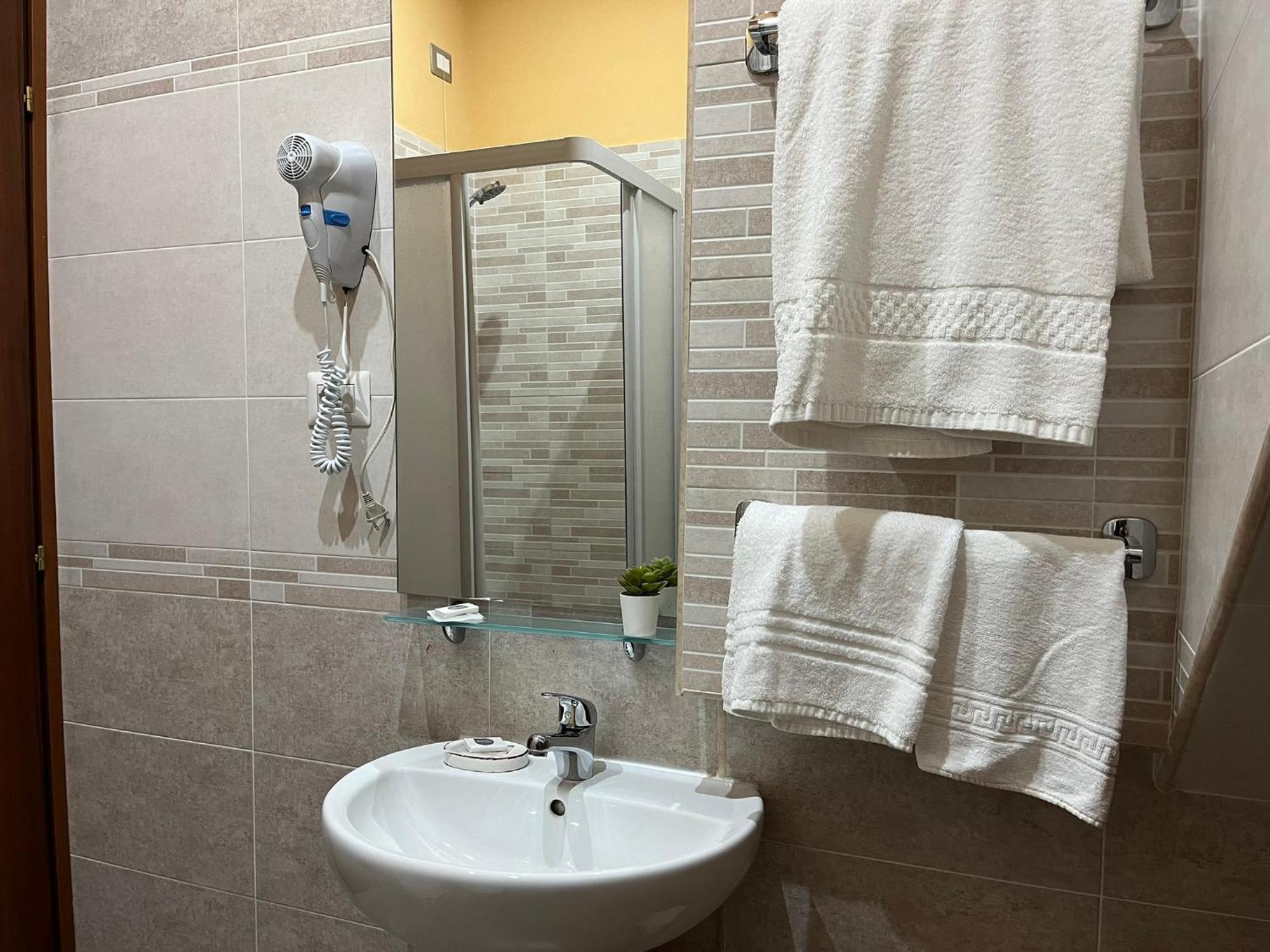 Le Ganze Bed & Breakfast Ceprano Bagian luar foto