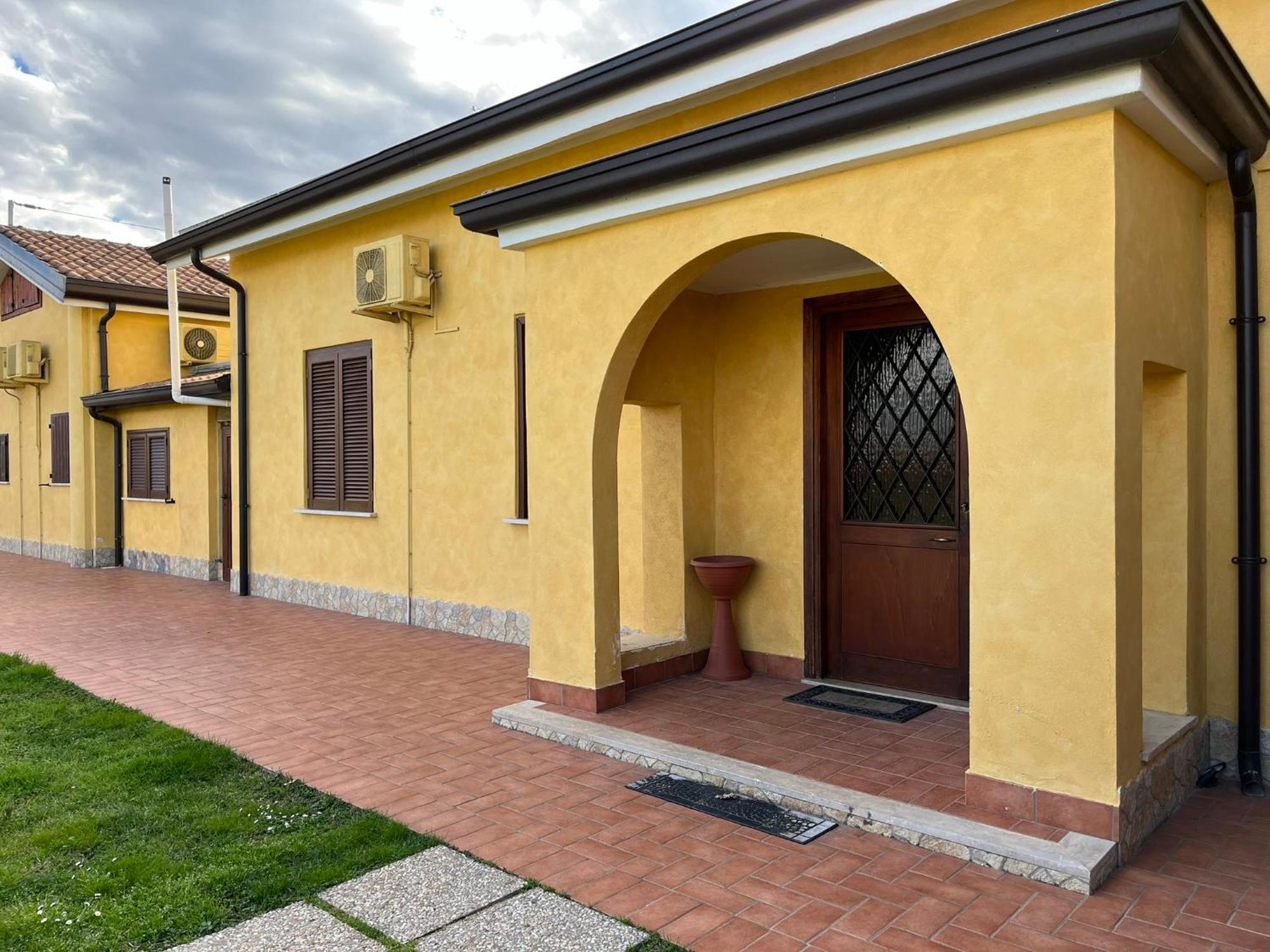 Le Ganze Bed & Breakfast Ceprano Bagian luar foto